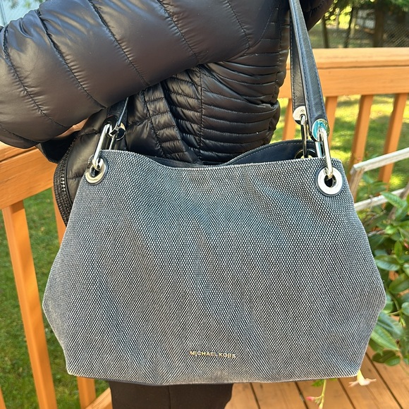 Michael Kors Raven Denim Large Shoulder Bag - Picture 5 of 12